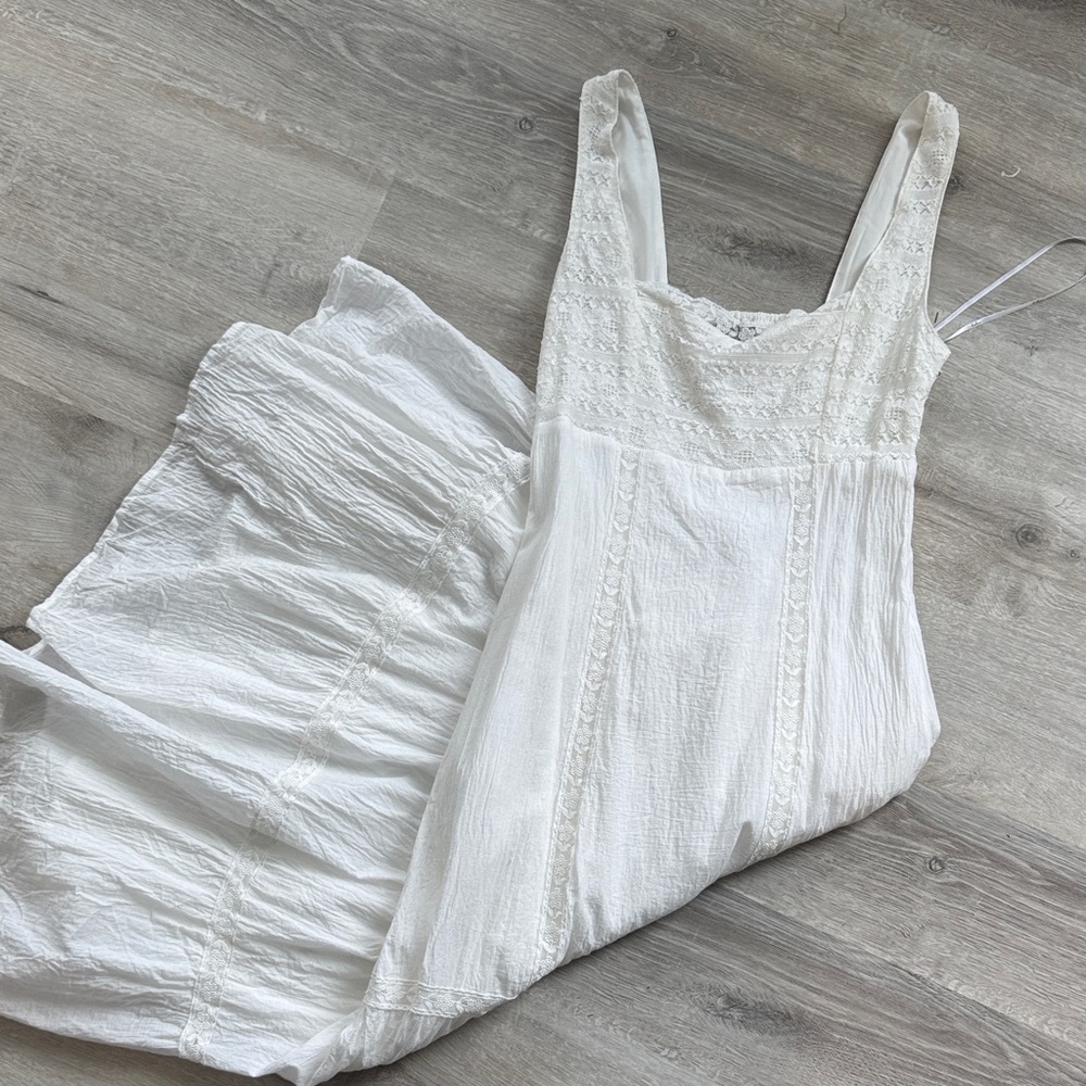 Lulu's white dress